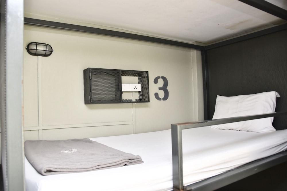 Mad Monkey Hostel Bangkok (Adults only) 2