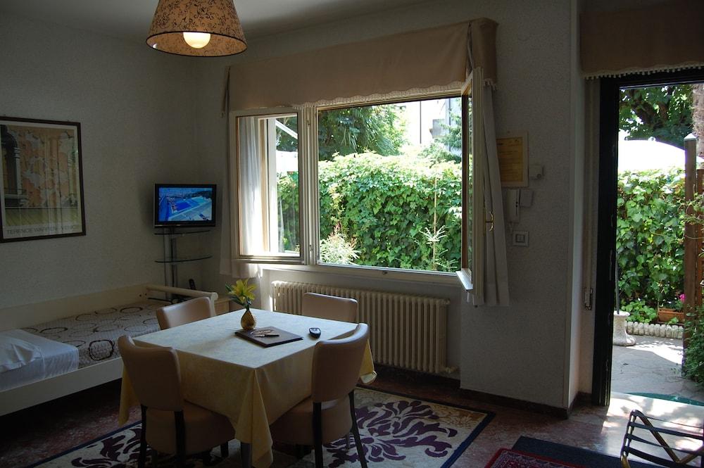 Oasis B&B And Residence 2