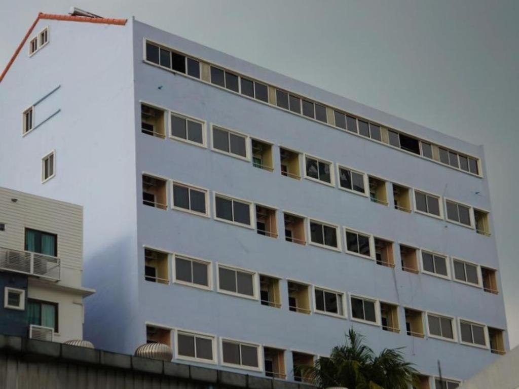 J Two S Pratunam Hotel 2