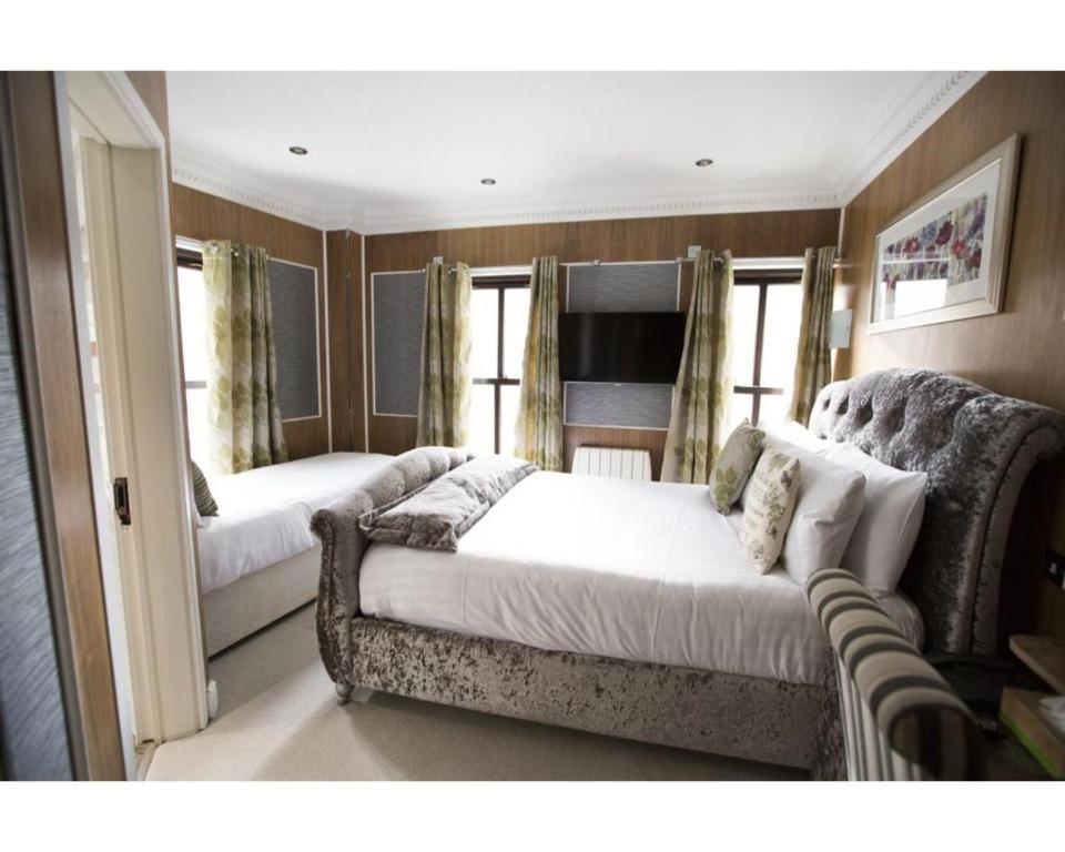 Cheshire Hotel