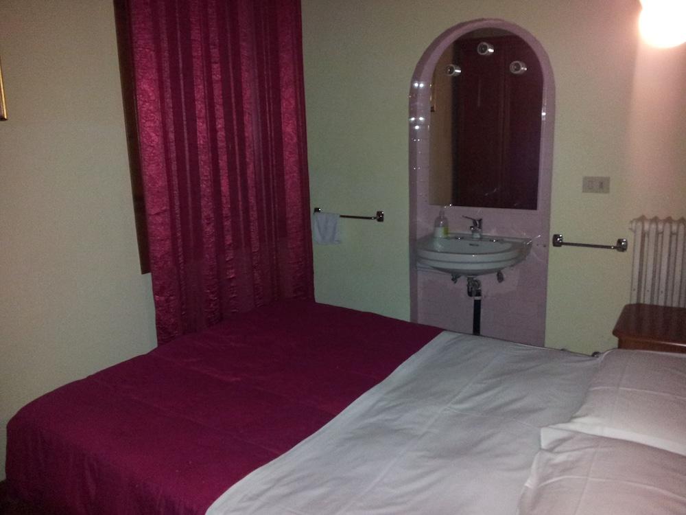 Hotel Casa Linger 1