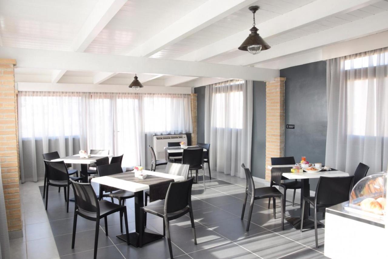 Fly Boutique Hotel 1