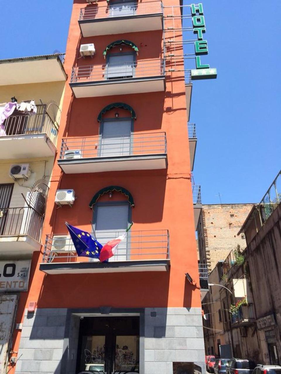 Fly Boutique Hotel 2