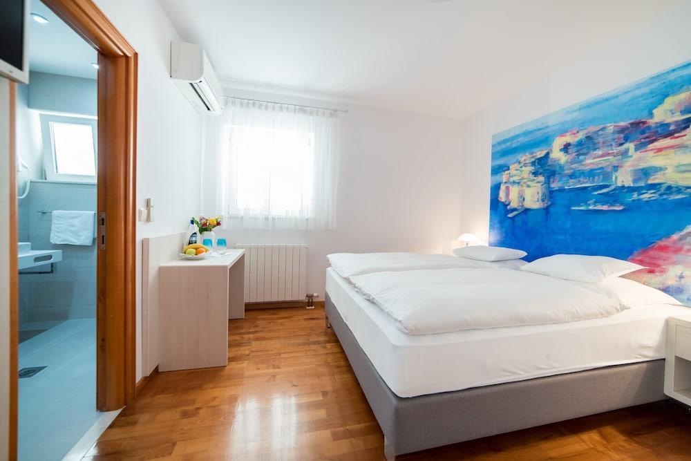 Rooms Raic 2