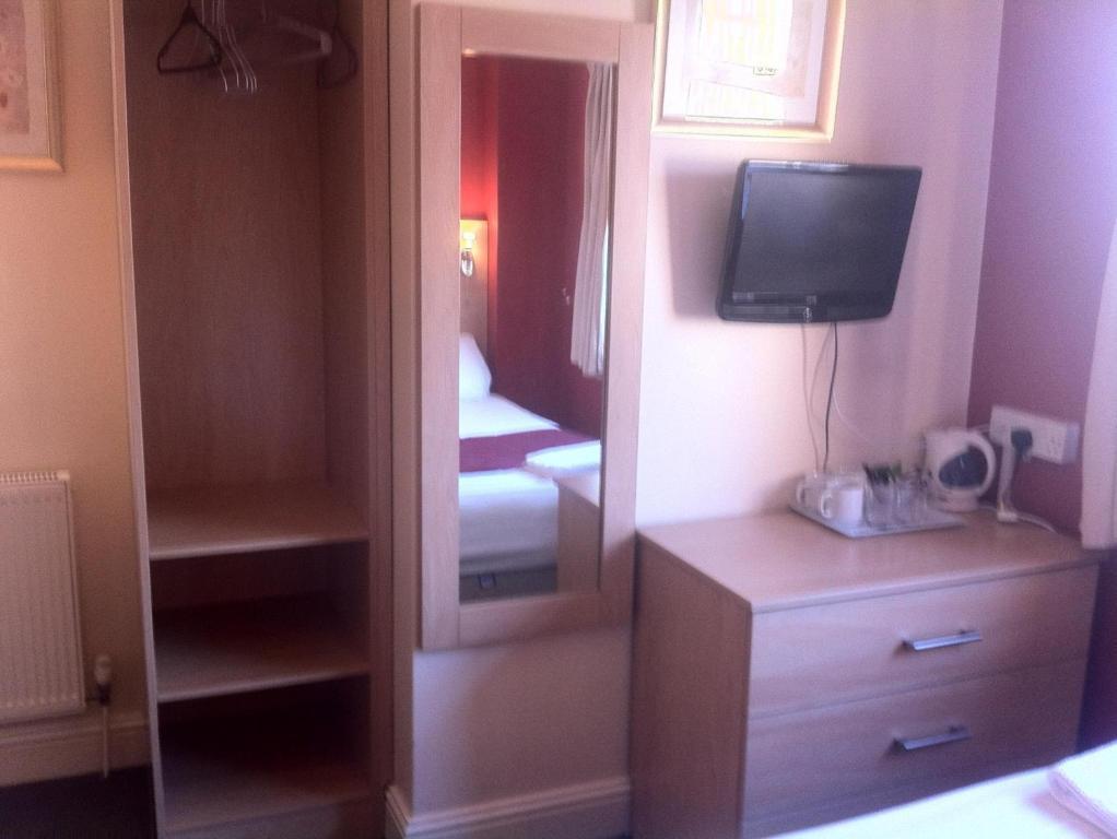 City Inn Express Hotel 1
