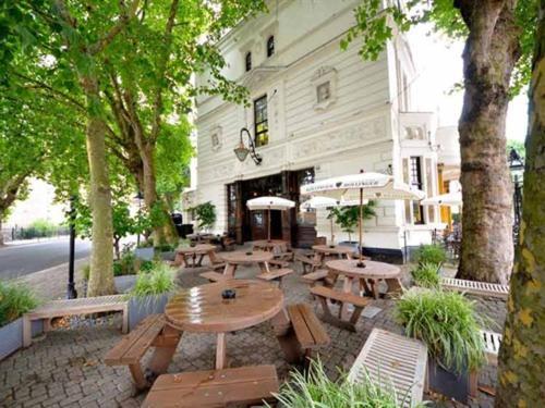 The Warrington Hotel (Adults only)