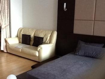 Baan Sathorn Riverfront 2