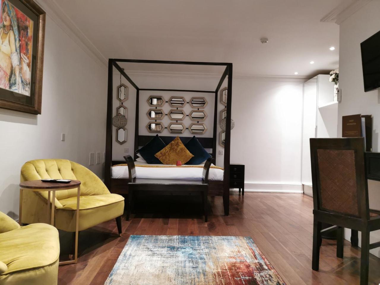 Twenty Nevern Square 1
