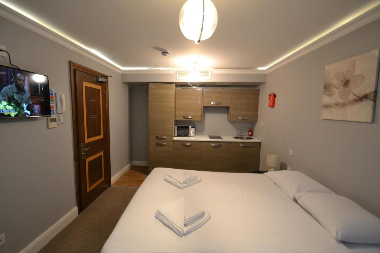 Hyde Park Suites 2
