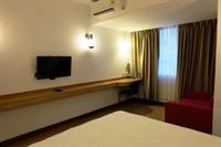 Cozy @ 9 Hotel & Kitchen
