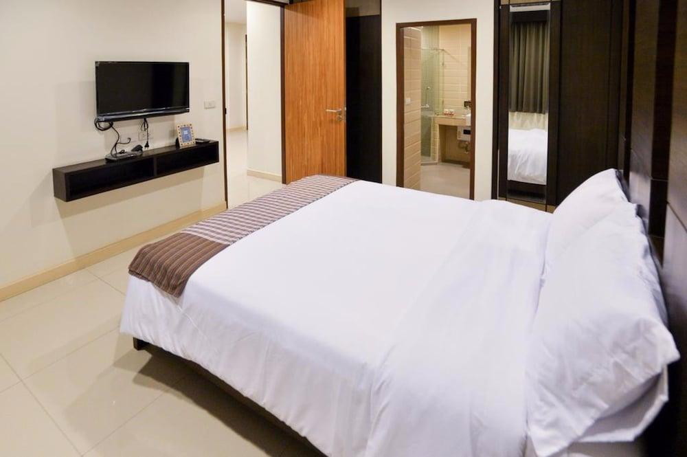 The Pad Silom Convent Serviced Apartment 2