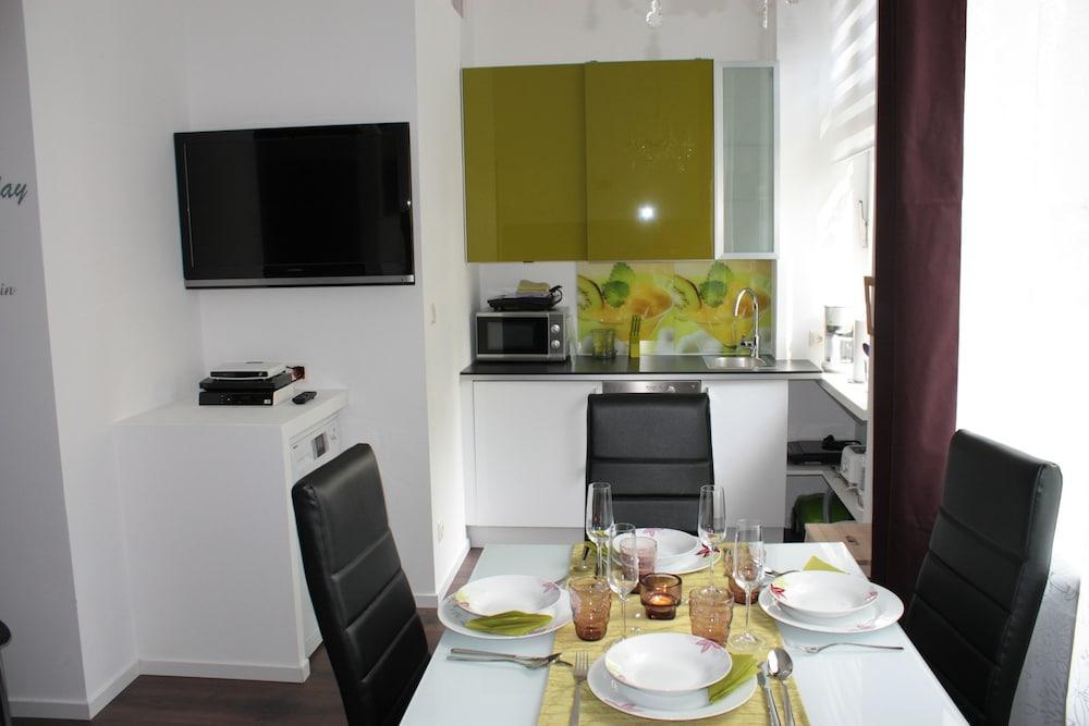 Govienna Small Modern Apartment