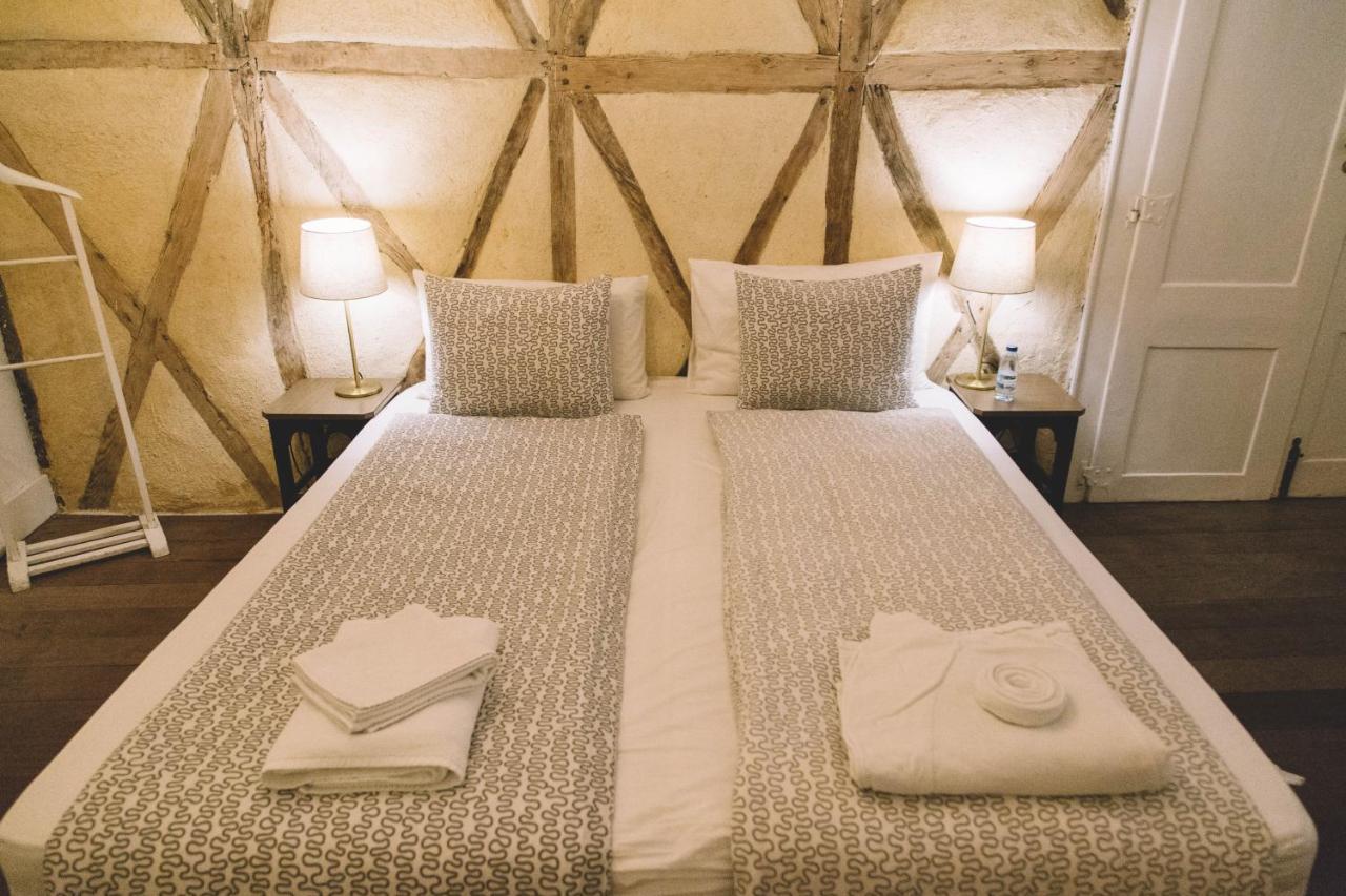 Asul B&B 1