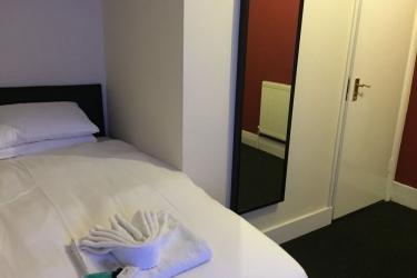 Oyo Stratford Hotel 2