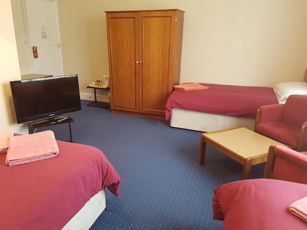 Avoca House Hotel 1