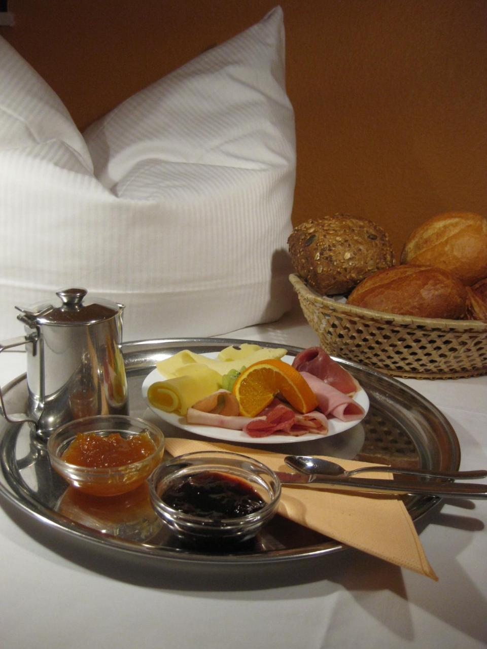 Hotel Am Hermannplatz 2