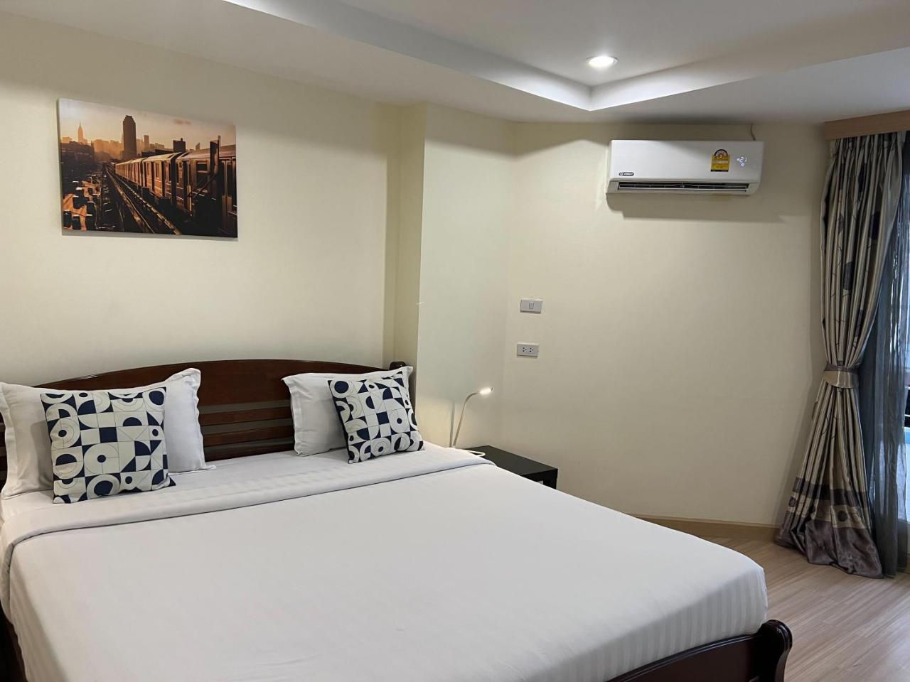 V Check Inn Sukhumvit 22 (Adults only) 2