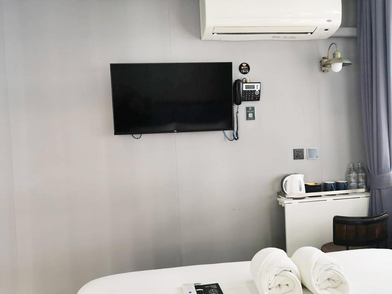 Homie Hostel & Cafe 1
