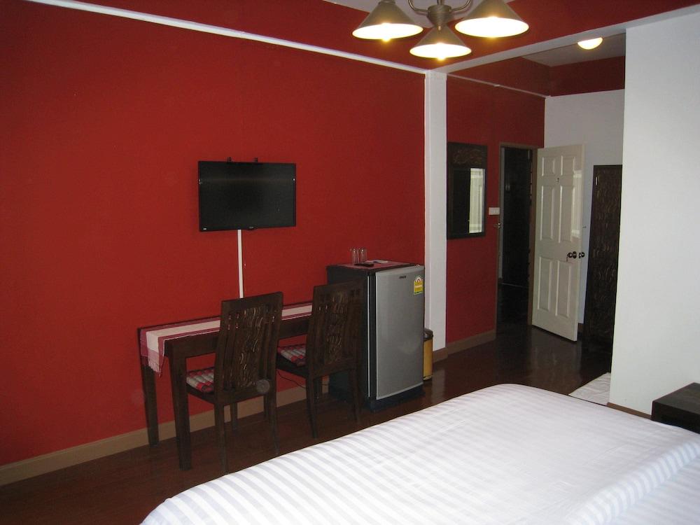 Baan Glang Soi 2