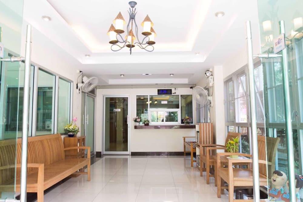Jitthamas Residence 2