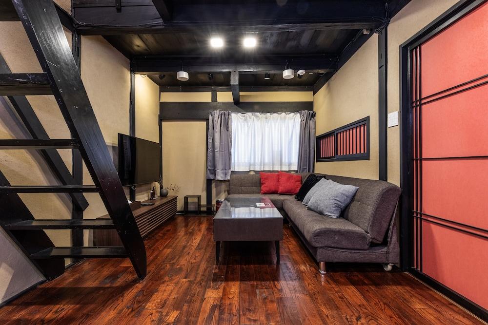 Natsu House