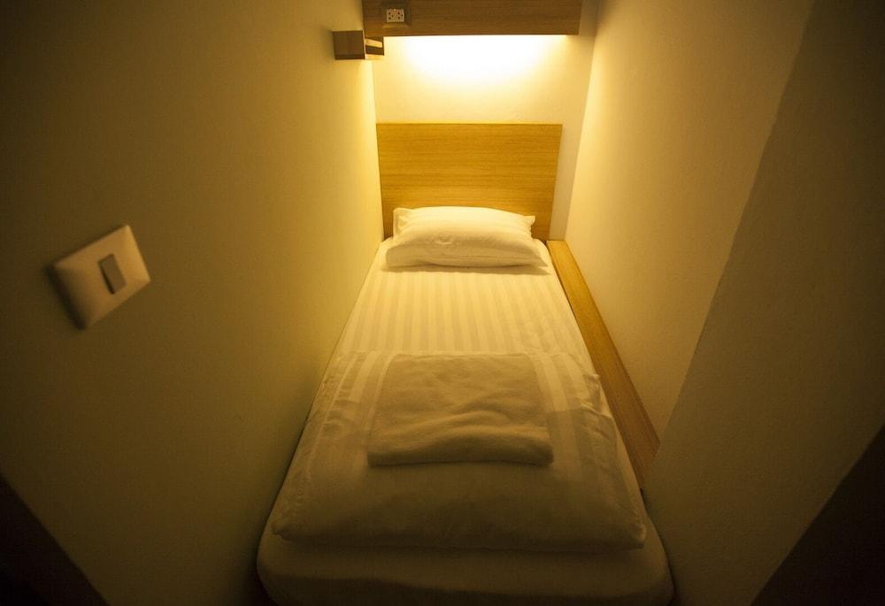 Micro Hostel (Adults only) 2