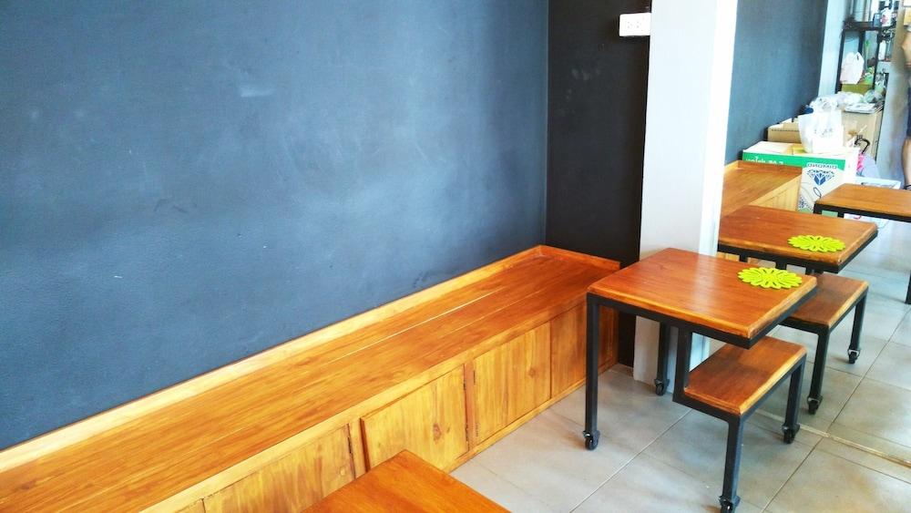 Baan Hostel 1