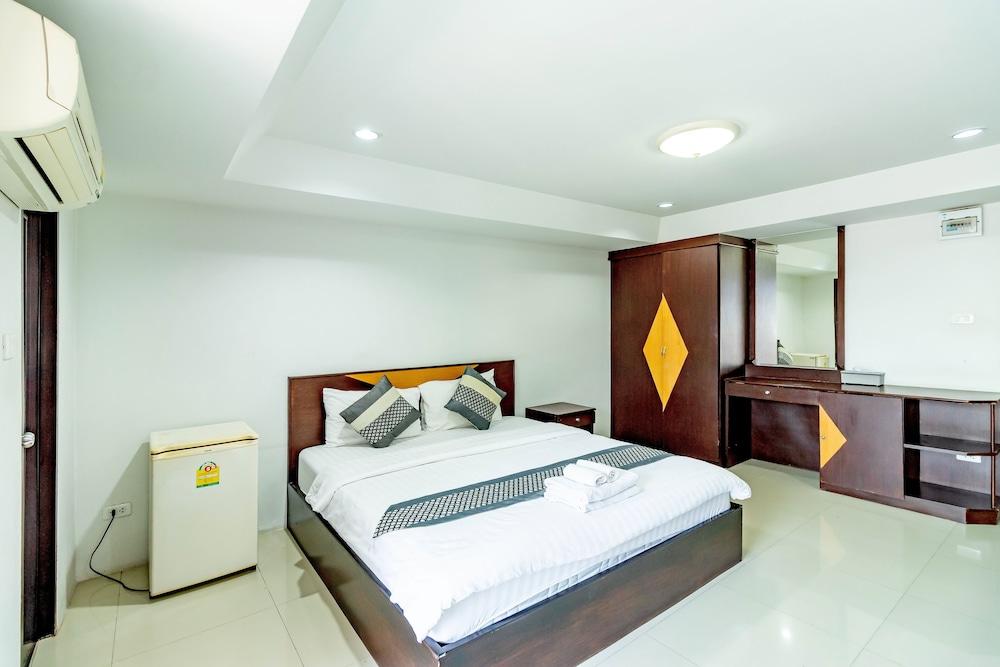 Grannylla Residence Charoenkrung 1
