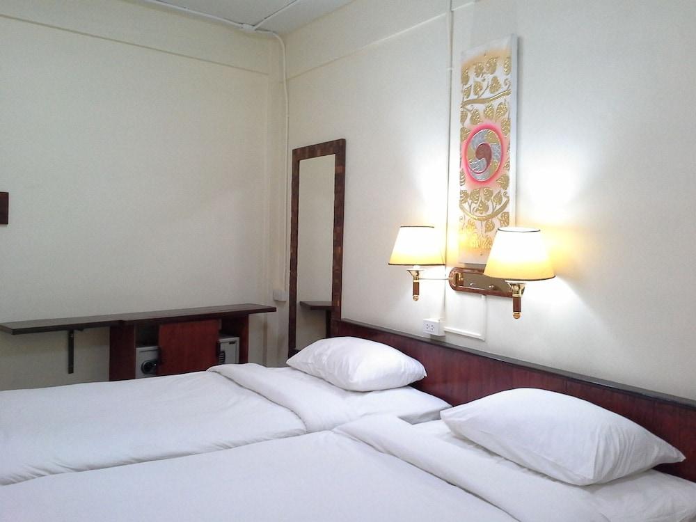 Bc Guesthouse Banglamphu 1