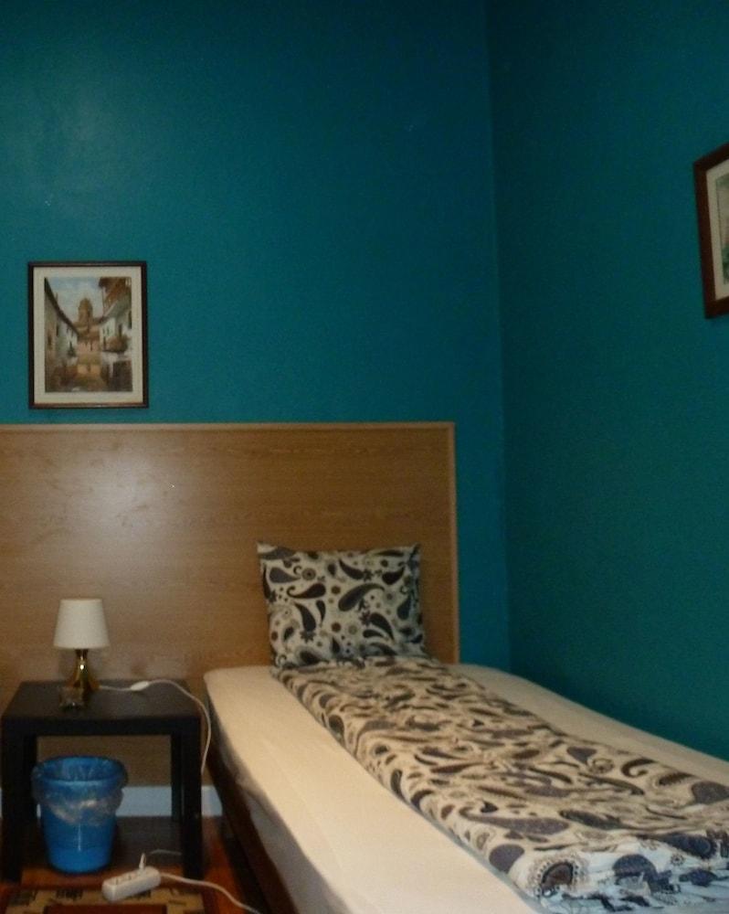 Midtown Guest House