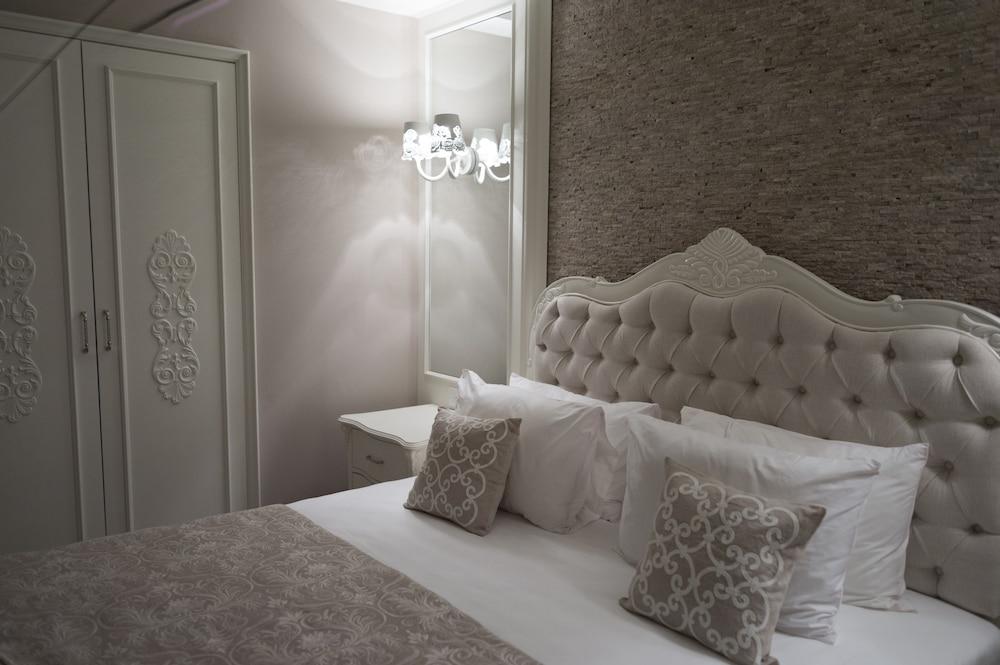 Ena Boutique Hotel