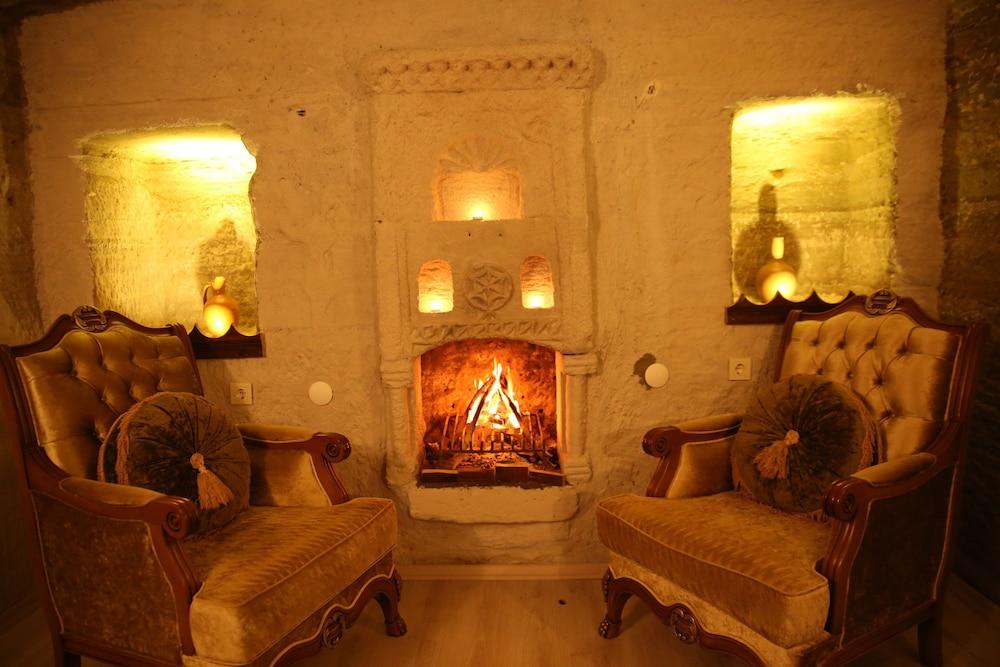 Unicorn Cave Hotel