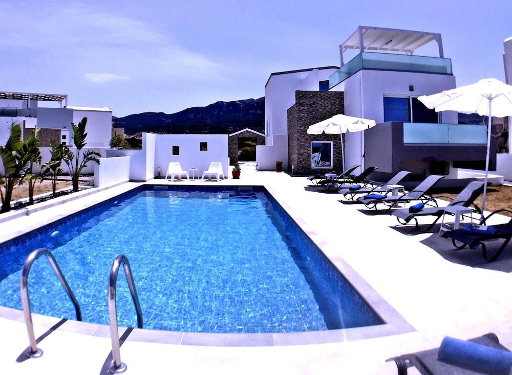 Xenos Villa