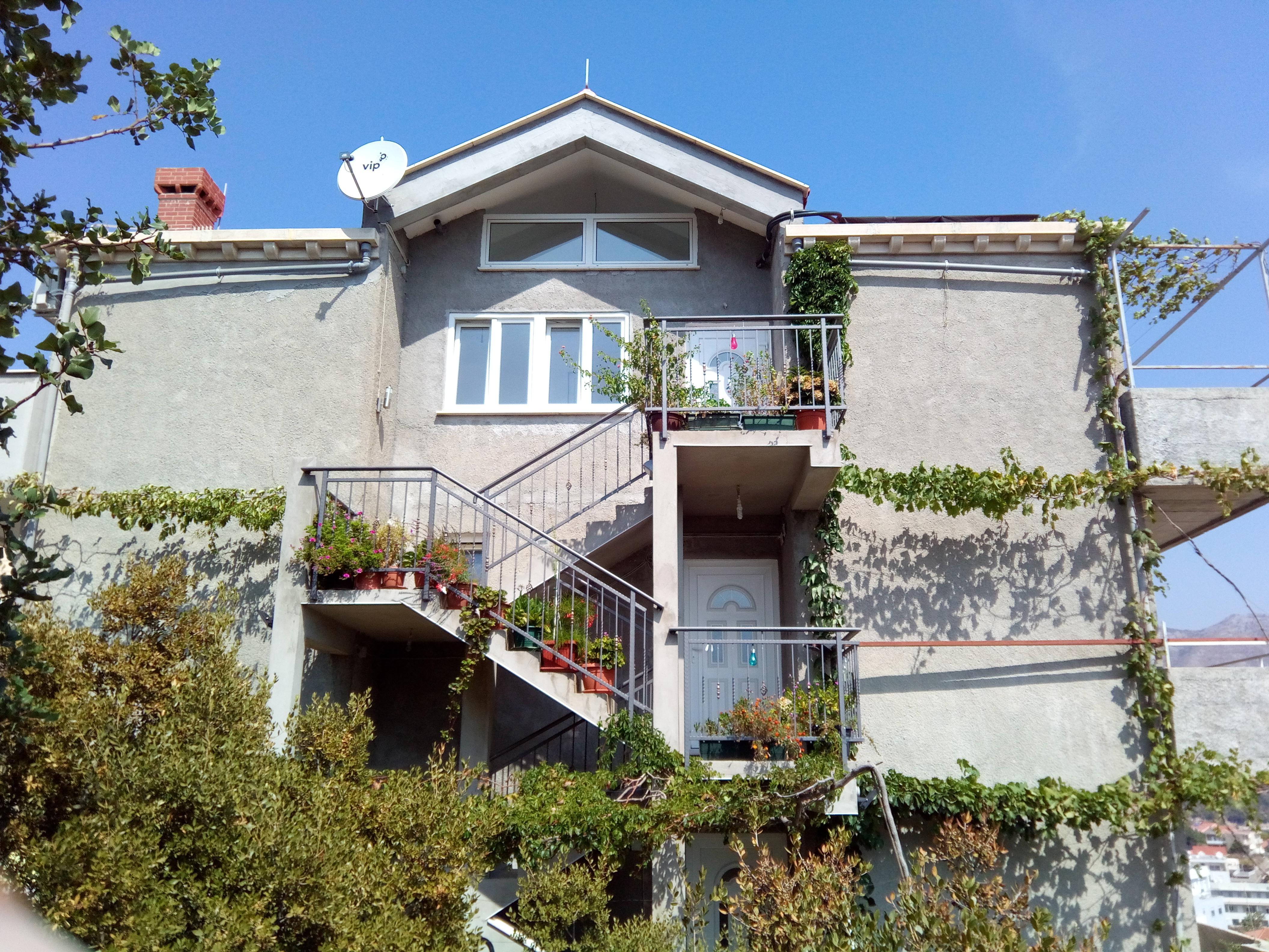 House Perone