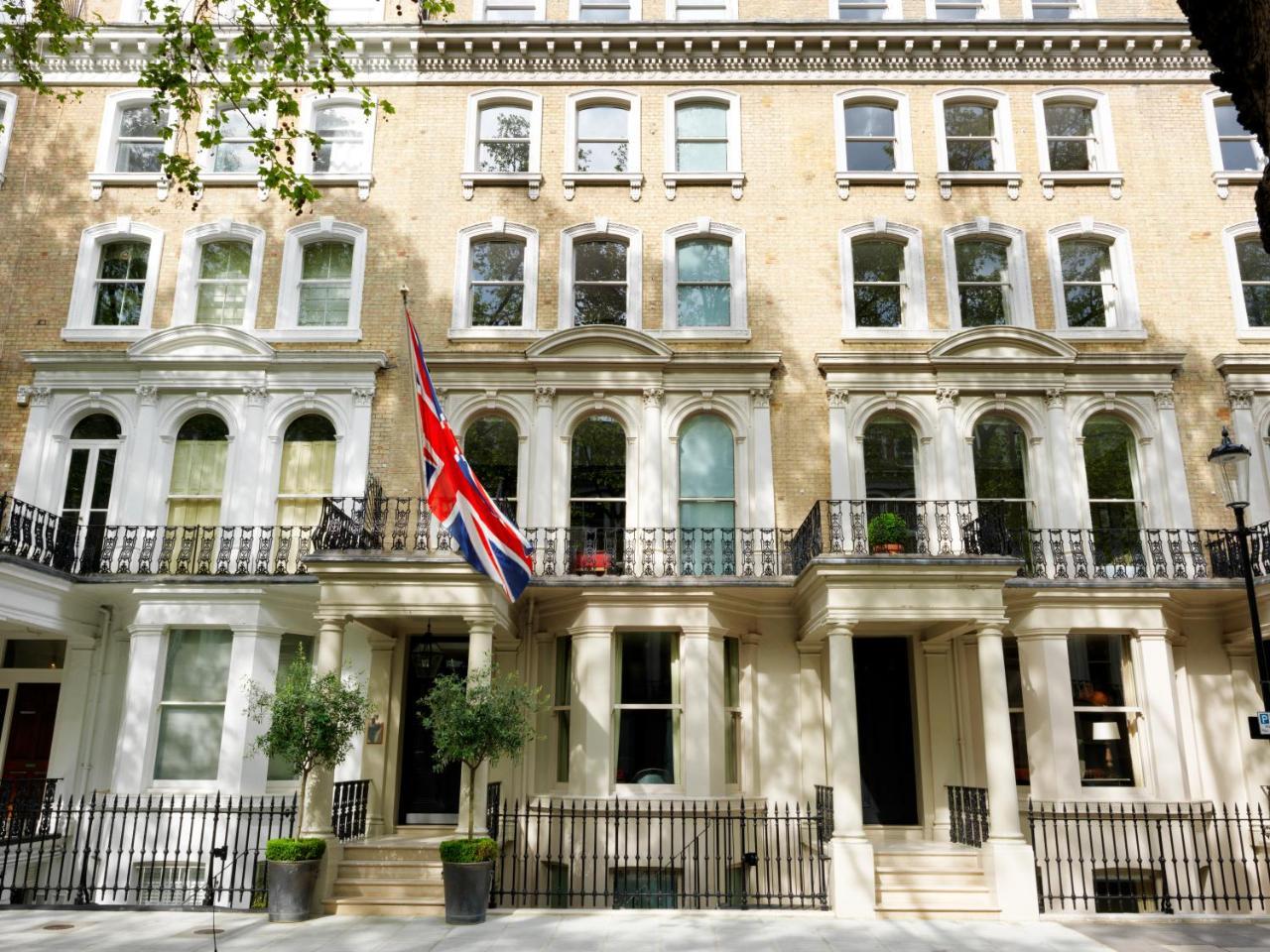 Knightsbridge Hotel