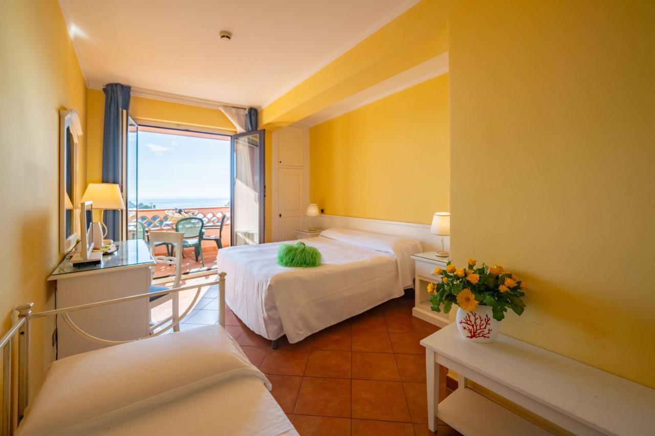 Mendolia Beach Hotel 2