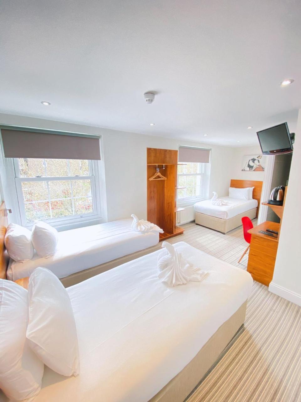 Chelsea Guest House 1