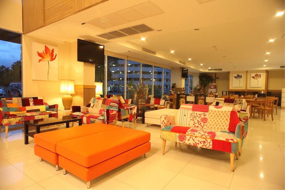 Prom Ratchada Residence & SPA (SHA PLUS+) 2