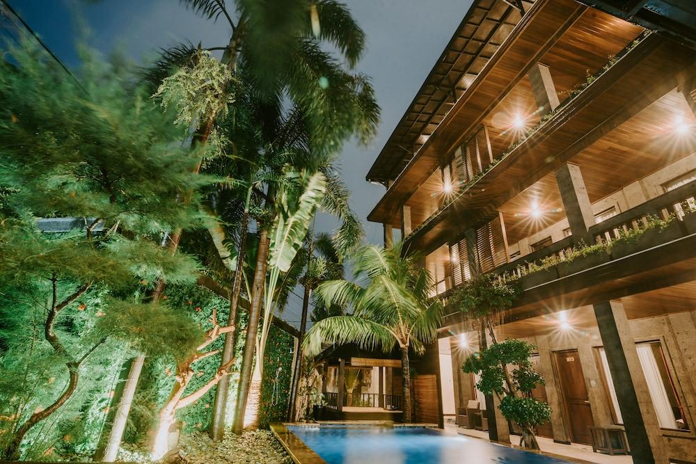 Arthur Suites