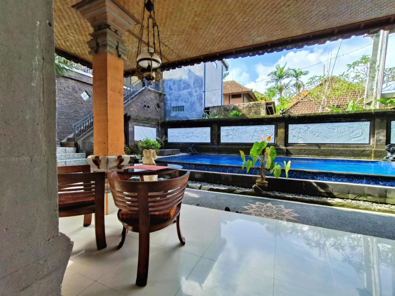 Warji House 2 Bungalows