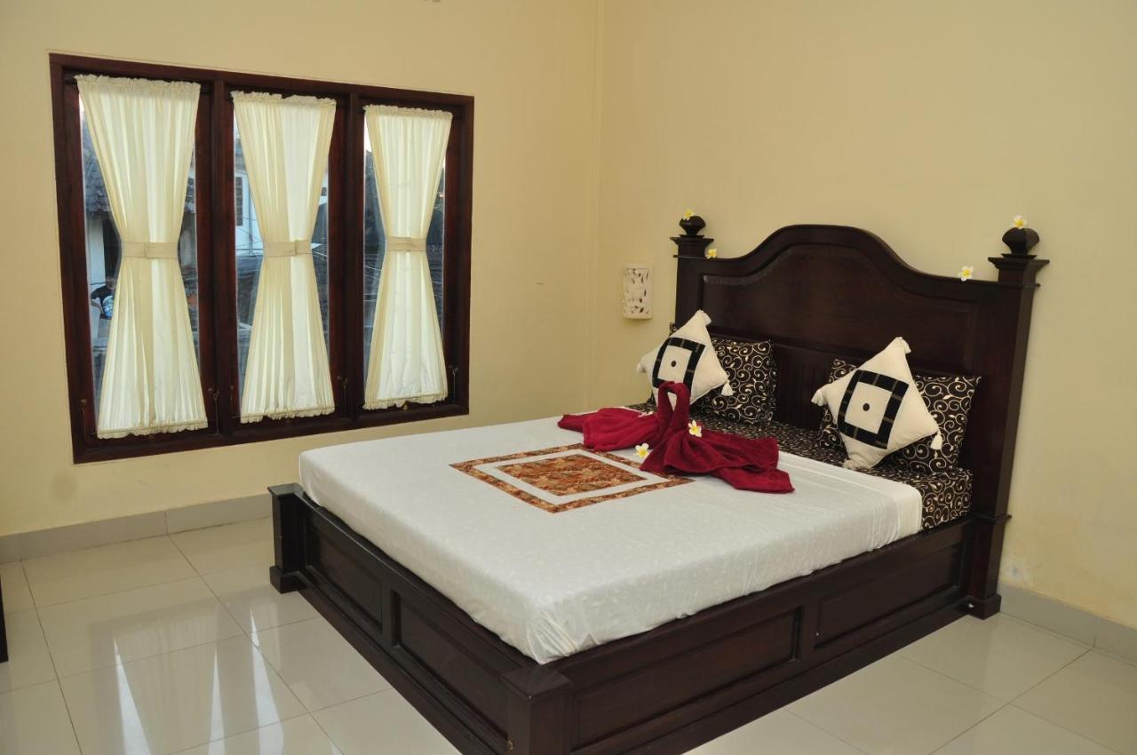 Astiti Guest House Salon And SPA 1