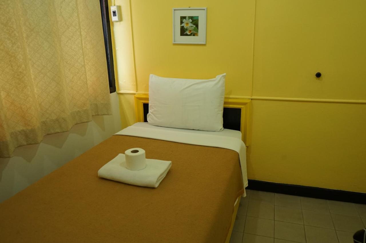 Yes Kaosan Hostel 1