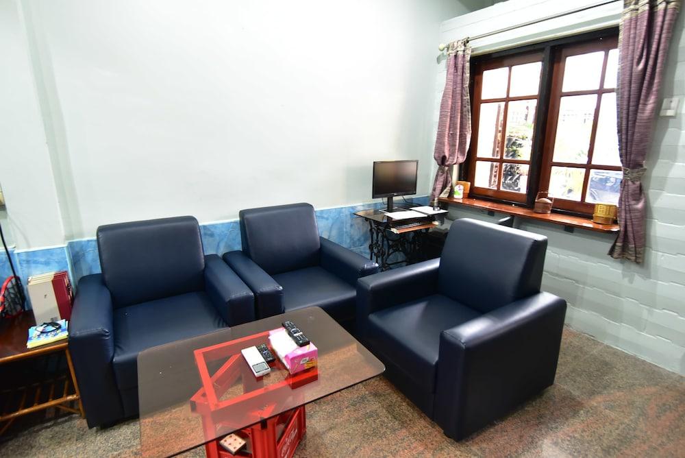 5 Minute Hostel 2