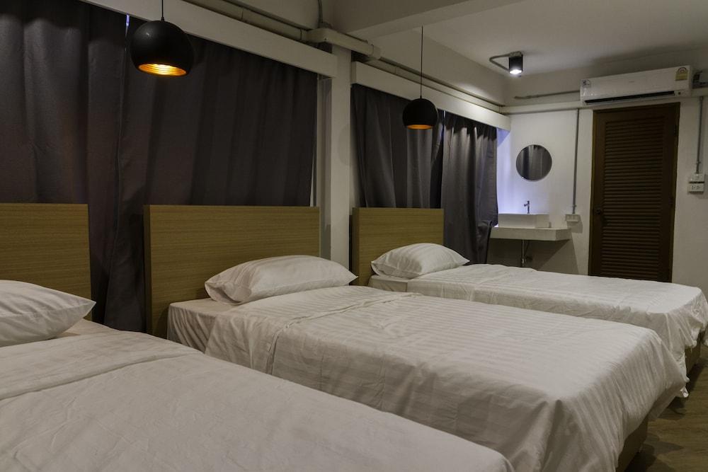 Siam Hubbiz Hostel