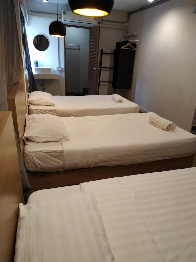 Siam Hubbiz Hostel 1