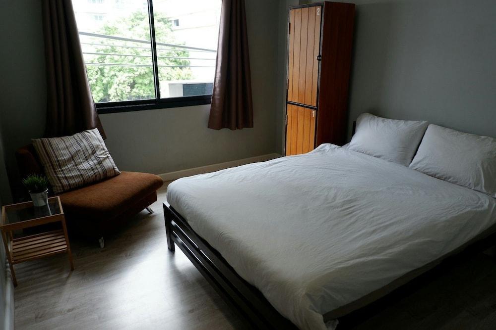 1989 Sukhumvit Bangkok Hostel
