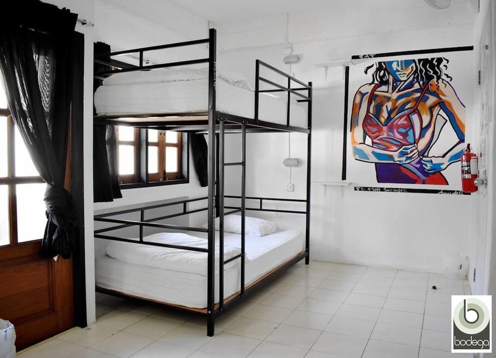 Slumber Party Hostel (Adults only) 1
