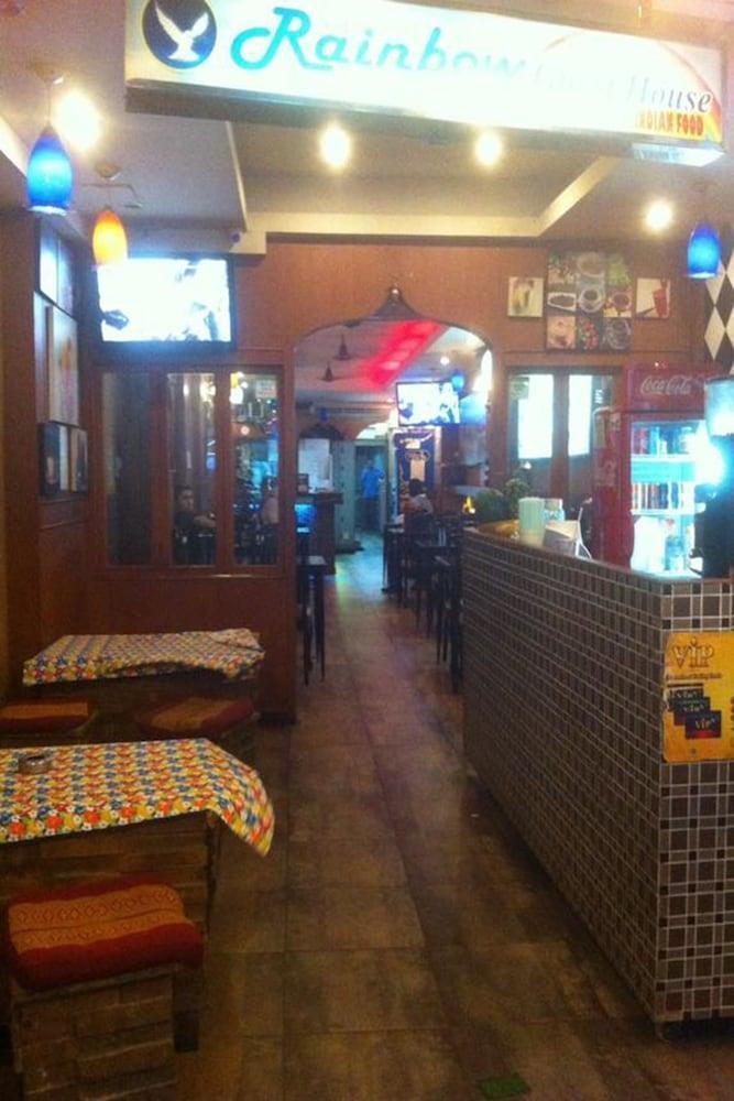 Khaosan Rainbow Hostel
