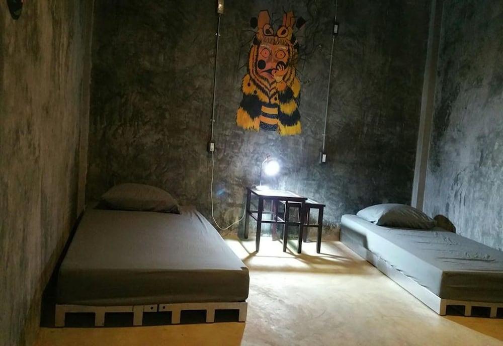 The Nexchange Bangkok Hostel 2