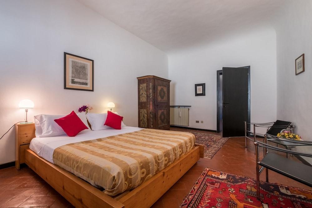 Santo Spirito Apartment 2